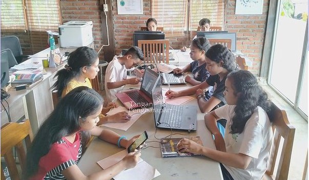 Kehadiran Internet Memberi Harapan bagi Anak-Anak di Kupang, NTT